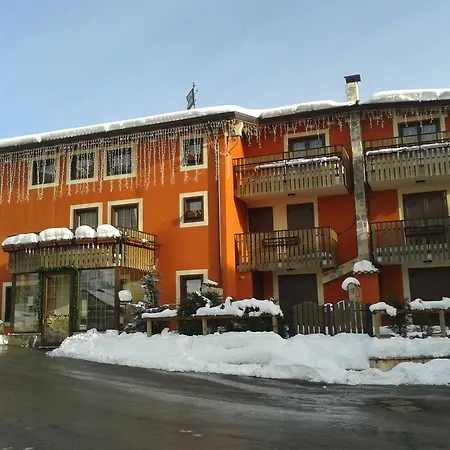 호텔 Garni Astoria & 로카라소