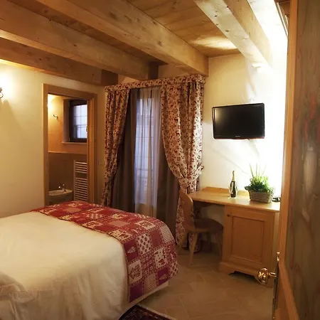 Garni Astoria & Hotell