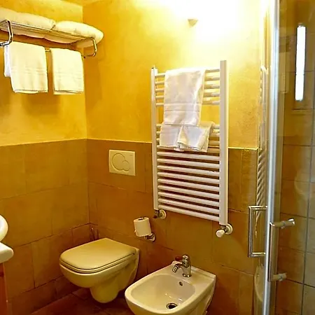 Garni Astoria &