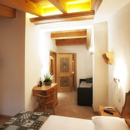Garni Astoria & 3*