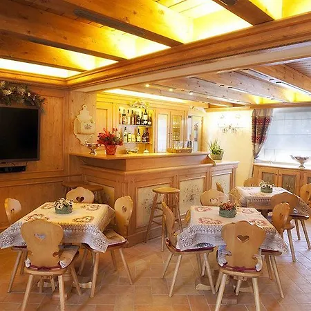Garni Astoria & Hotell