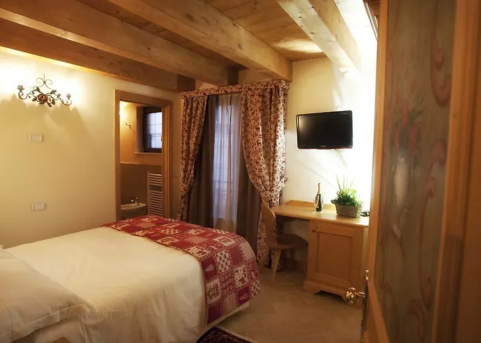 Garni Astoria & فندق