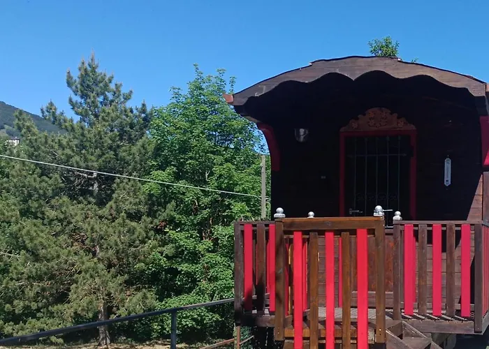 Garni Astoria & فندق روكاراسو