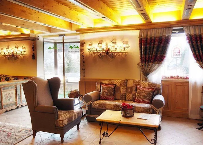 Garni Astoria & روكاراسو