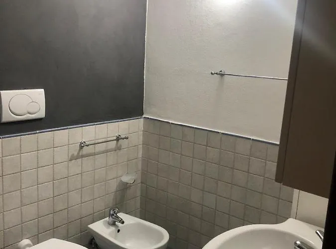 Garni Astoria & فندق